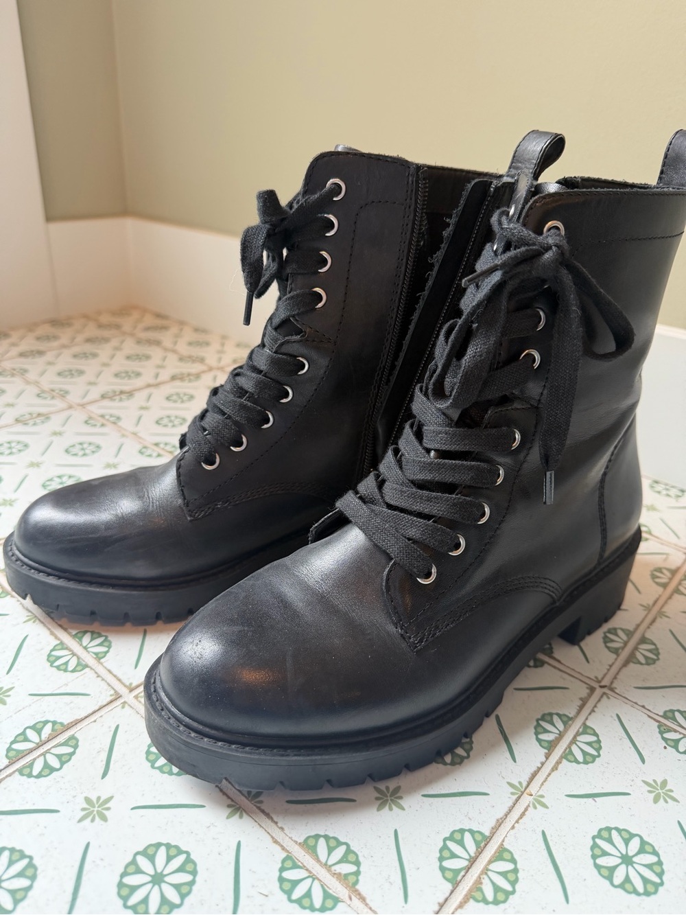 Steve Madden Black Lace-Up Combat Boots - Women